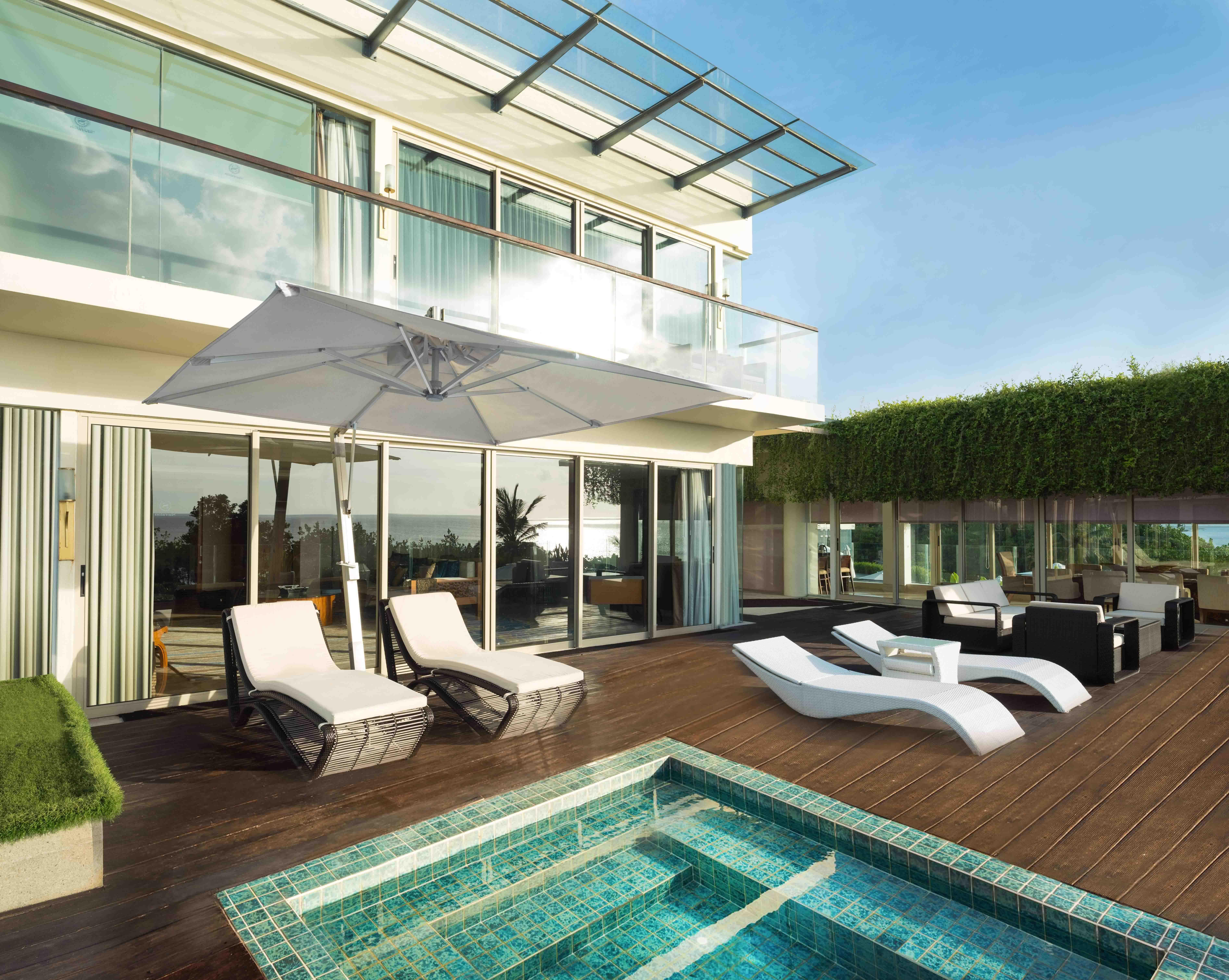 Sheraton Bali Kuta Resort Kuta Lombok Exterior foto The Sky Villas