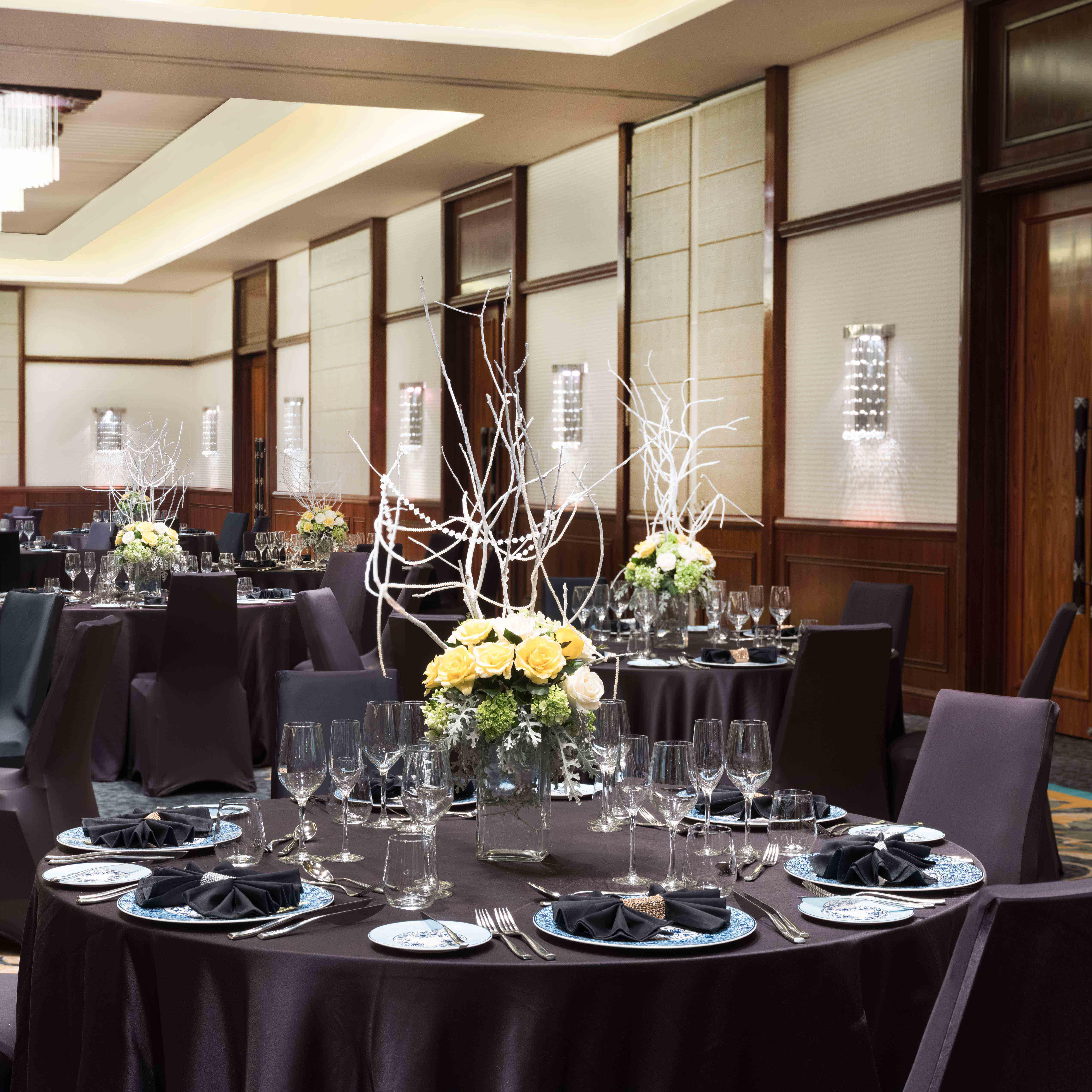 Sheraton Bali Kuta Resort Kuta Lombok Exterior foto The ballroom at the hotel
