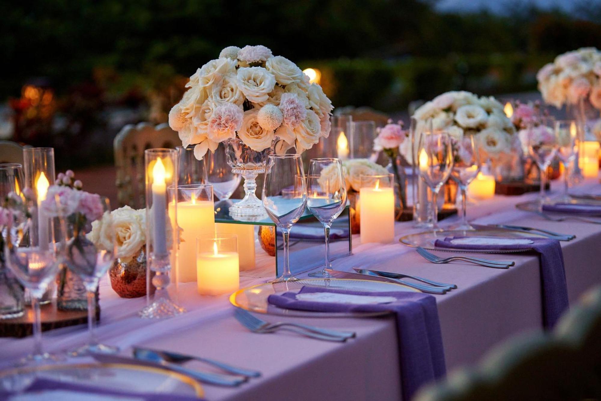 Sheraton Bali Kuta Resort Kuta Lombok Exterior foto A table set for a wedding reception